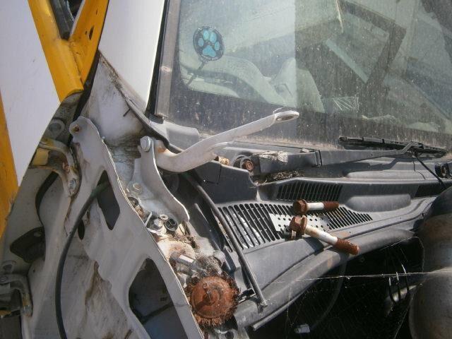 Решетка под лобовое стекло Тойота Хайлюкс Сурф в Саранске 29488